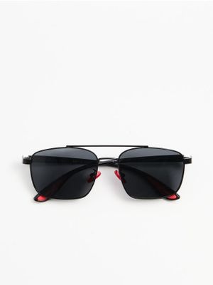 Okulary przeciwsłoneczne ze sklepu: Cropp w kategorii: Okulary przeciwsłoneczne męskie - zdjęcie 4198BBB-532-6969_940IF-99X