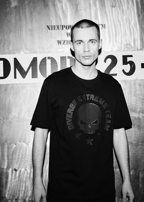 T-shirt męski w stylu młodzieżowym DiverseExtreme ze sklepu: Diverse w kategorii: T-shirty męskie - zdjęcie 44D75FA-DAF-8163_10048790