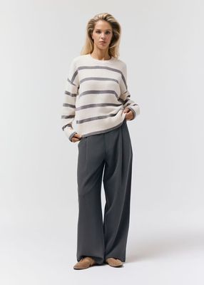 Sweter damski casual Diverse ze sklepu: Diverse w kategorii: Swetry damskie - zdjęcie 44D75FA-DAF-8163_10048860