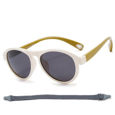 Okulary przeciwsłoneczne STYLION ze sklepu: Stylion w kategorii: Okulary przeciwsłoneczne męskie - zdjęcie 4D4DD33-06F-2088_10158