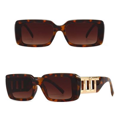 Okulary przeciwsłoneczne damskie ze sklepu: Stylion w kategorii: Okulary przeciwsłoneczne damskie - zdjęcie 4D4DD33-06F-2088_299