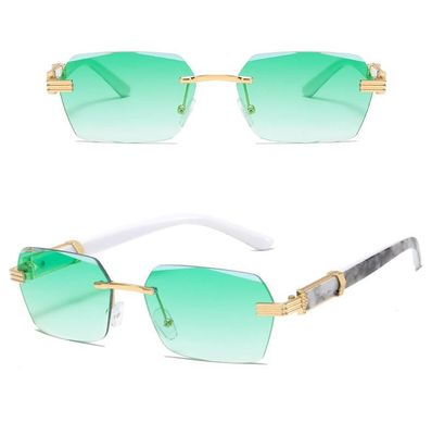 Okulary przeciwsłoneczne damskie ze sklepu: Stylion w kategorii: Okulary przeciwsłoneczne damskie - zdjęcie 4D4DD33-06F-2088_397