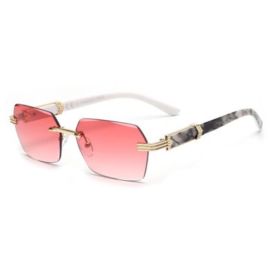 Okulary przeciwsłoneczne damskie ze sklepu: Stylion w kategorii: Okulary przeciwsłoneczne damskie - zdjęcie 4D4DD33-06F-2088_401