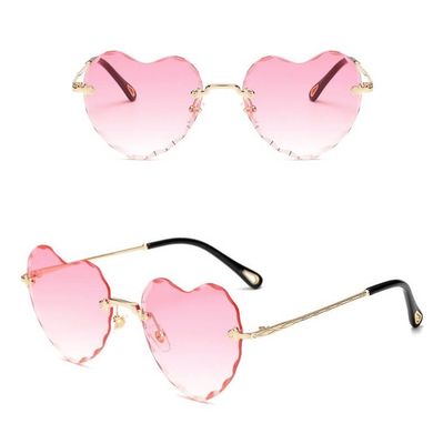 Okulary przeciwsłoneczne damskie ze sklepu: Stylion w kategorii: Okulary przeciwsłoneczne damskie - zdjęcie 4D4DD33-06F-2088_415