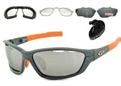 Okulary przeciwsłoneczne ze sklepu: Stylion w kategorii: Okulary przeciwsłoneczne męskie - zdjęcie 4D4DD33-06F-2088_4535