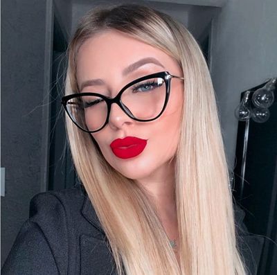 Okulary korekcyjne damskie ze sklepu: Stylion w kategorii: Okulary korekcyjne damskie - zdjęcie 4D4DD33-06F-2088_5399