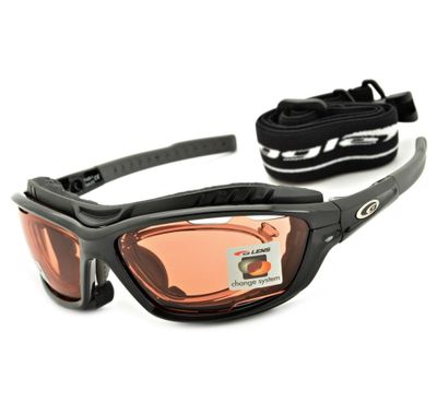 Okulary przeciwsłoneczne GOGGLE ze sklepu: Stylion w kategorii: Okulary przeciwsłoneczne męskie - zdjęcie 4D4DD33-06F-2088_5805