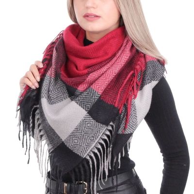 Szalik/chusta ze sklepu: Stylion w kategorii: Szaliki i chusty damskie - zdjęcie 4D4DD33-06F-2088_6561