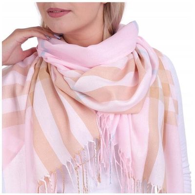 Szalik/chusta STYLION ze sklepu: Stylion w kategorii: Szaliki i chusty damskie - zdjęcie 4D4DD33-06F-2088_7039