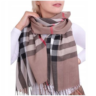 Szalik/chusta ze sklepu: Stylion w kategorii: Szaliki i chusty damskie - zdjęcie 4D4DD33-06F-2088_7041
