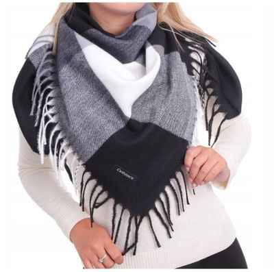 Szalik/chusta ze sklepu: Stylion w kategorii: Szaliki i chusty damskie - zdjęcie 4D4DD33-06F-2088_7154