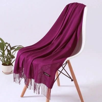 STYLION - Szalik/chusta ze sklepu: Stylion w kategorii: Szaliki i chusty damskie - zdjęcie 4D4DD33-06F-2088_7853
