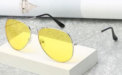 Okulary przeciwsłoneczne ze sklepu: Stylion w kategorii: Okulary przeciwsłoneczne męskie - zdjęcie 4D4DD33-06F-2088_8509