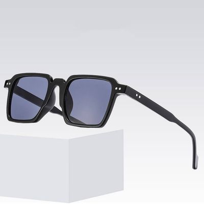 Okulary przeciwsłoneczne STYLION ze sklepu: Stylion w kategorii: Okulary przeciwsłoneczne męskie - zdjęcie 4D4DD33-06F-2088_8666