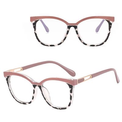 Okulary korekcyjne damskie ze sklepu: Stylion w kategorii: Okulary korekcyjne damskie - zdjęcie 4D4DD33-06F-2088_8755