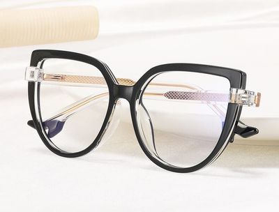 Okulary zerówki STYLION ze sklepu: Stylion w kategorii: Okulary zerówki damskie - zdjęcie 4D4DD33-06F-2088_8771