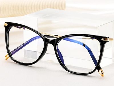 Okulary zerówki STYLION ze sklepu: Stylion w kategorii: Okulary zerówki damskie - zdjęcie 4D4DD33-06F-2088_8779