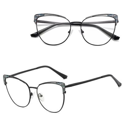 Okulary korekcyjne damskie ze sklepu: Stylion w kategorii: Okulary korekcyjne damskie - zdjęcie 4D4DD33-06F-2088_8804