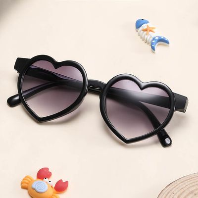Okulary przeciwsłoneczne damskie ze sklepu: Stylion w kategorii: Okulary przeciwsłoneczne damskie - zdjęcie 4D4DD33-06F-2088_9428
