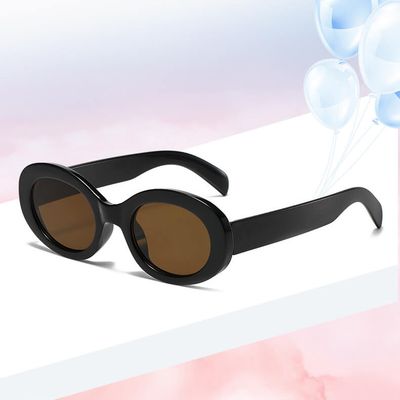 Okulary przeciwsłoneczne damskie ze sklepu: Stylion w kategorii: Okulary przeciwsłoneczne damskie - zdjęcie 4D4DD33-06F-2088_9475