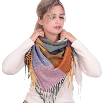 Szalik/chusta STYLION ze sklepu: Stylion w kategorii: Szaliki i chusty damskie - zdjęcie 4D4DD33-06F-2088_9557