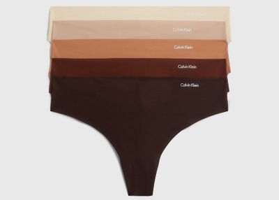 Majtki damskie bez wzorów Calvin Klein ze sklepu: Darbut w kategorii: Majtki damskie - zdjęcie 4EFD8BE-A55-9847_25606