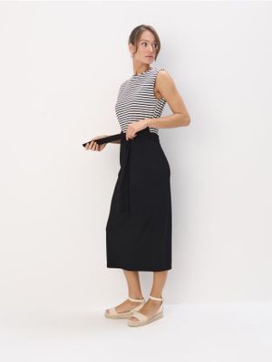 Sukienka Mohito ze sklepu: Mohito w kategorii: Sukienki - zdjęcie 55A556F-010-6967_001DI