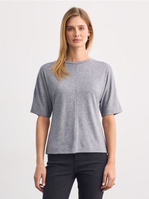 Bluzka damska wiosenna Mohito ze sklepu: Mohito w kategorii: Bluzki damskie - zdjęcie 55A556F-010-6967_009LD