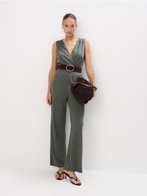 Kombinezon damski elegancki Mohito ze sklepu: Mohito w kategorii: Kombinezony damskie - zdjęcie 55A556F-010-6967_011DI