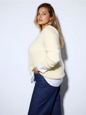 Sweter damski na zimę Mohito ze sklepu: Mohito w kategorii: Swetry damskie - zdjęcie 55A556F-010-6967_015IP