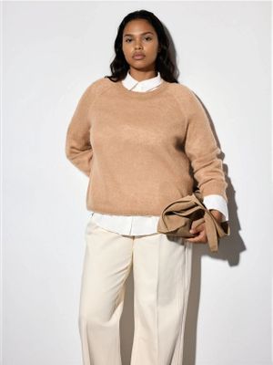 Sweter damski na zimę Mohito ze sklepu: Mohito w kategorii: Swetry damskie - zdjęcie 55A556F-010-6967_015IP