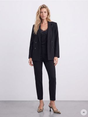 Spodnie damskie na wiosnę casual Mohito ze sklepu: Mohito w kategorii: Spodnie damskie - zdjęcie 55A556F-010-6967_019GI