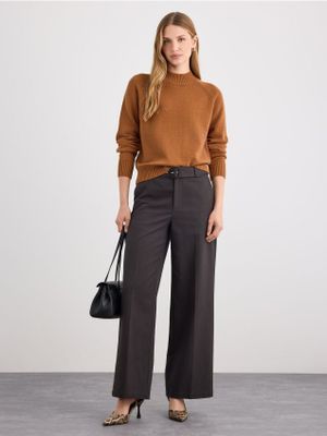 Spodnie damskie retro Mohito ze sklepu: Mohito w kategorii: Spodnie damskie - zdjęcie 55A556F-010-6967_030LF
