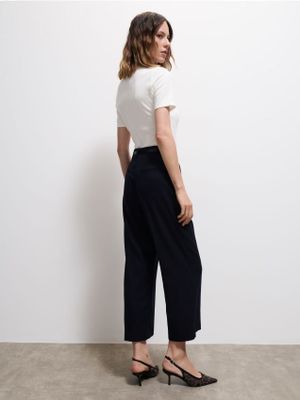 Spodnie damskie w stylu retro wiosenne Mohito ze sklepu: Mohito w kategorii: Spodnie damskie - zdjęcie 55A556F-010-6967_035GI