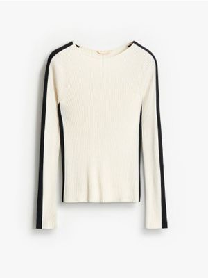 Sweter damski casualowy Mohito ze sklepu: Mohito w kategorii: Swetry damskie - zdjęcie 55A556F-010-6967_054IP