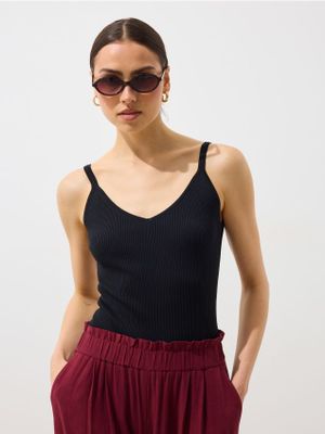 Bluzka damska casual Mohito ze sklepu: Mohito w kategorii: Bluzki damskie - zdjęcie 55A556F-010-6967_061IP