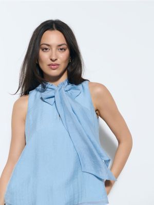 Bluzka damska casualowa Mohito ze sklepu: Mohito w kategorii: Bluzki damskie - zdjęcie 55A556F-010-6967_080HC