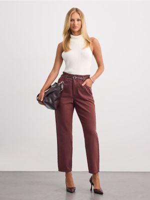 Jeansy damskie na wiosnę Mohito ze sklepu: Mohito w kategorii: Jeansy damskie - zdjęcie 55A556F-010-6967_091KG