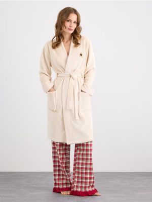 Szlafrok damski casual Mohito ze sklepu: Mohito w kategorii: Szlafroki damskie - zdjęcie 55A556F-010-6967_118MD
