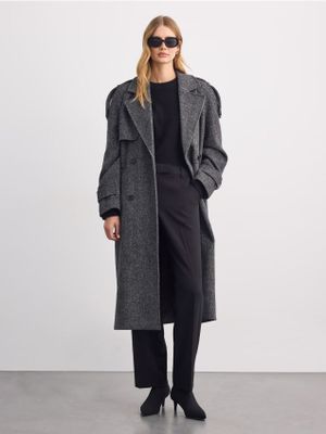 Sweter damski casual Mohito ze sklepu: Mohito w kategorii: Swetry damskie - zdjęcie 55A556F-010-6967_158KH