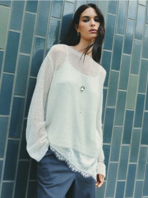 Sweter damski casual Mohito ze sklepu: Mohito w kategorii: Swetry damskie - zdjęcie 55A556F-010-6967_2403A
