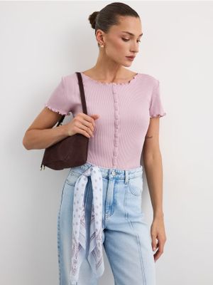 Bluzka damska wiosenna casual Mohito ze sklepu: Mohito w kategorii: Bluzki damskie - zdjęcie 55A556F-010-6967_241JW