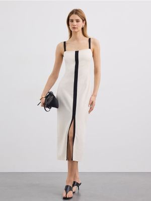 Sukienka casual Mohito ze sklepu: Mohito w kategorii: Sukienki - zdjęcie 55A556F-010-6967_2982X