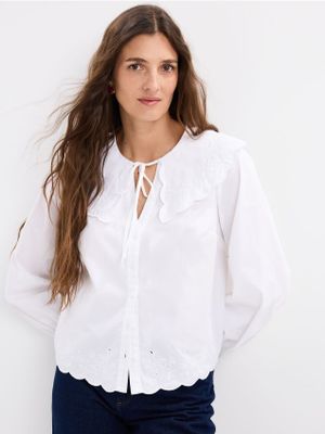 Bluzka damska elegancka Mohito ze sklepu: Mohito w kategorii: Bluzki damskie - zdjęcie 55A556F-010-6967_356JK