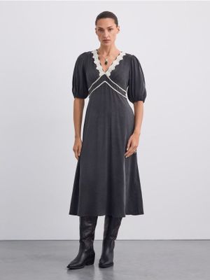 Sukienka Mohito ze sklepu: Mohito w kategorii: Sukienki - zdjęcie 55A556F-010-6967_377LS