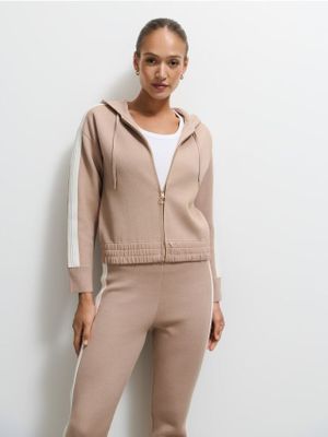 Bluza damska Mohito ze sklepu: Mohito w kategorii: Bluzy damskie - zdjęcie 55A556F-010-6967_398EQ