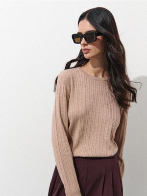 Sweter damski casualowy Mohito ze sklepu: Mohito w kategorii: Swetry damskie - zdjęcie 55A556F-010-6967_408EQ