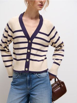 Sweter damski na zimę Mohito ze sklepu: Mohito w kategorii: Swetry damskie - zdjęcie 55A556F-010-6967_410EQ