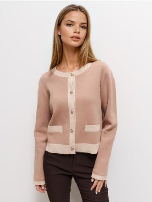 Sweter damski Mohito ze sklepu: Mohito w kategorii: Swetry damskie - zdjęcie 55A556F-010-6967_421EQ