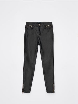 Mohito - Spodnie damskie casual jesienne ze sklepu: Mohito w kategorii: Spodnie damskie - zdjęcie 55A556F-010-6967_4224W